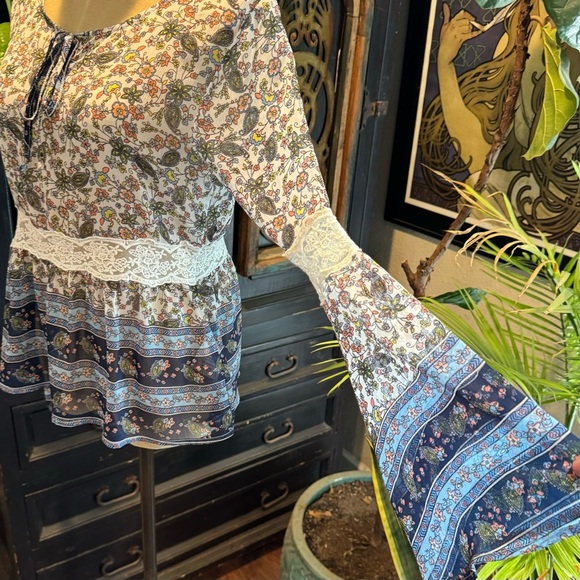 Altar’d State Floral Chiffon Retro Peasant top - Picture 12 of 16